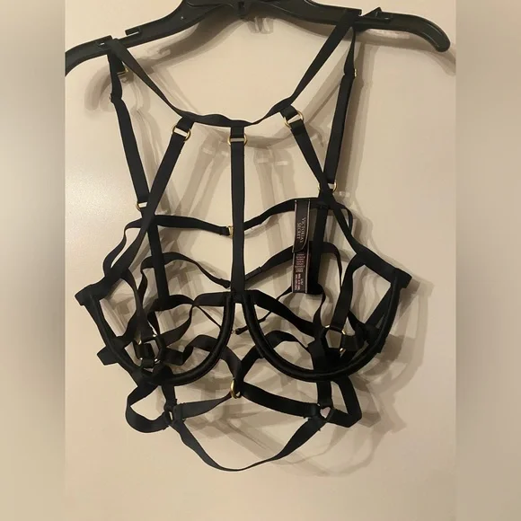 Victoria’s Secret Black Strappy Cage Bra - Picture 2 of 3